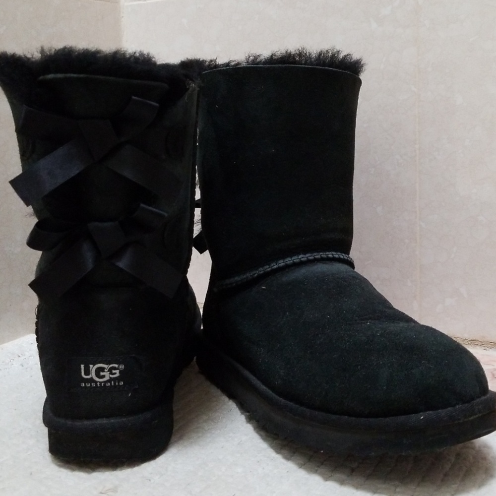 Ugg Australia Black Bailey Bow boots size 7